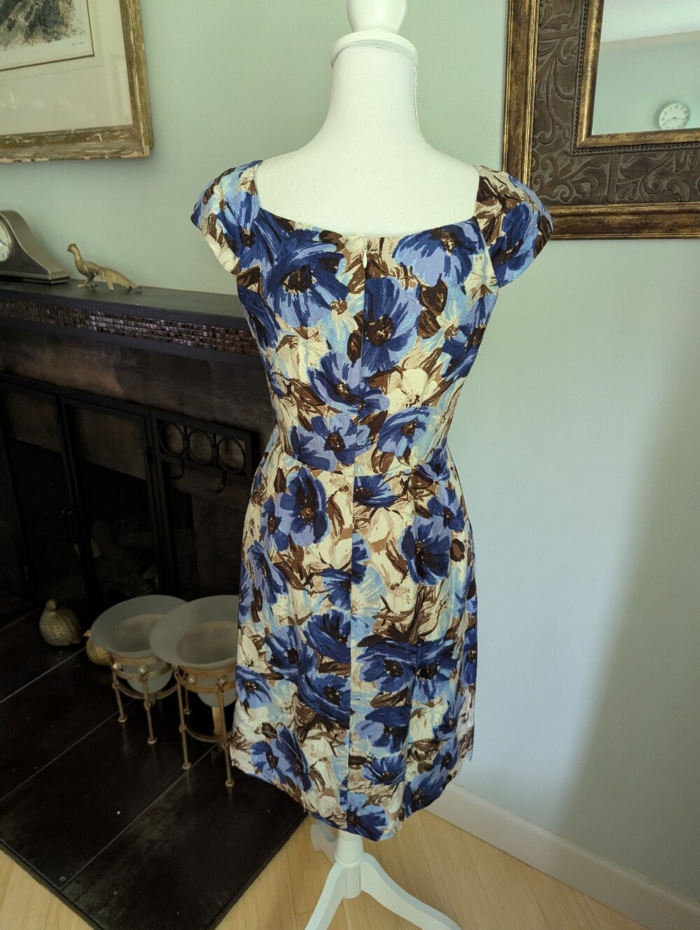 Banana Republic Dress Size 2 Silk Floral 60s Look Shift Dress Pleated Accents - Picture 7 of 13